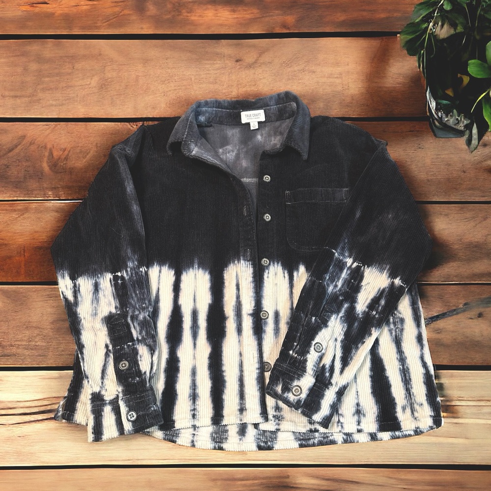 True Craft Button Up